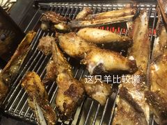 切成小块-青松宇大汗·碳烤羊腿(大浪店)