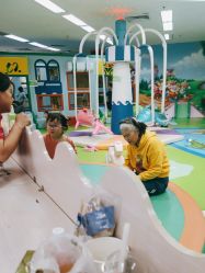 -孩子王童乐园(洛阳万达店)