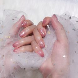 -吉吉靓甲美睫