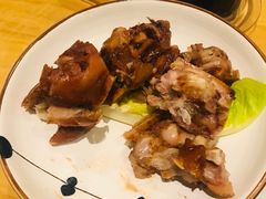 酱香猪蹄-小六汤包(万和城店)