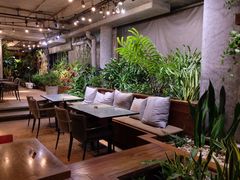 -ROAST coffee & eatery