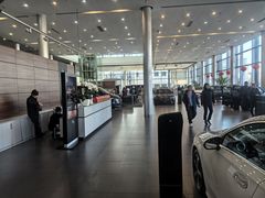 -天津波士信达奔驰4S店(卫津南路店)