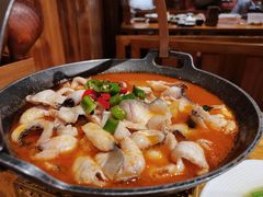 -老滇山寨•云南特色菜•地方菜•民族风情歌舞表演(金碧店)