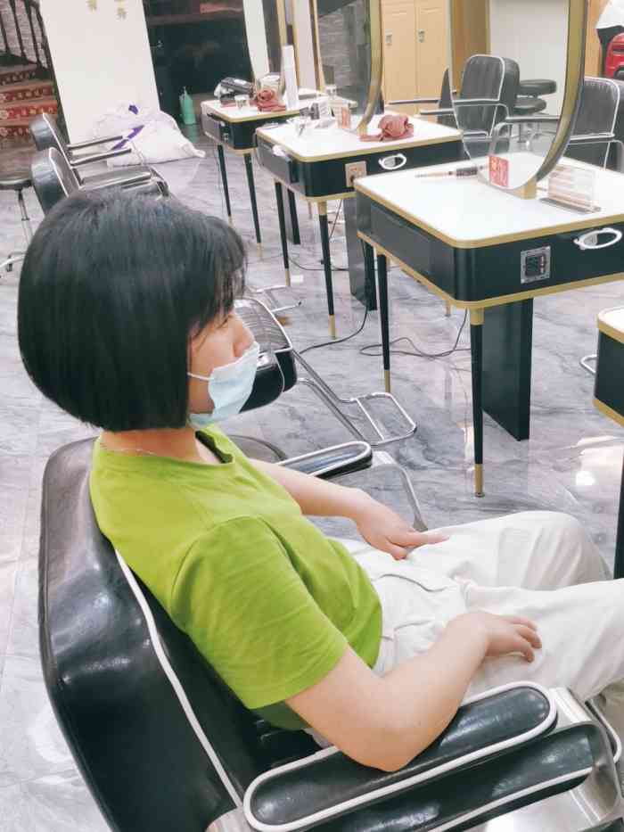 品尊护肤造型(雪浪店)-"【项目】剪发第一次来这家店的时候,负责.