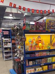 -逝水玩具折扣店