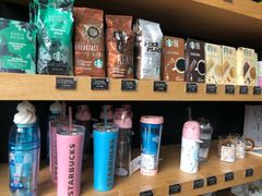 零售区-星巴克(北京三里屯SOHO一店)