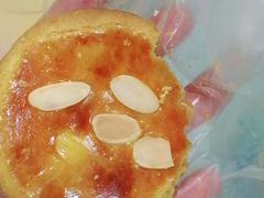 芋泥蛋黄酥-鲍师傅糕点(八一馆店)