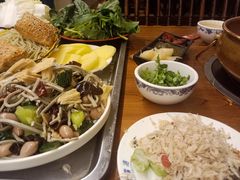 -洞庭洲·防空洞火锅·烧烤·铜锅涮肉(新百广场店)