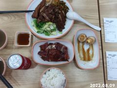 -瑞霖·隆江猪脚饭