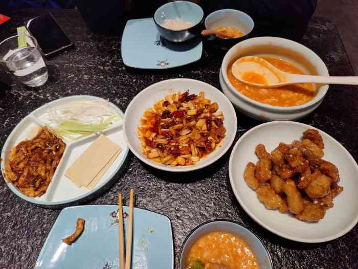 局气 烤鸭·北京菜(林奥citypark店)-"选择菜目:炸酱面,酥肉锅,京城四