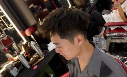 -豪帅男士理容馆