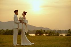 -至臻微拉婚纱摄影