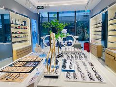 -视野联行眼镜·蔡司·尼康·豪雅·依视路(青浦宝龙店)