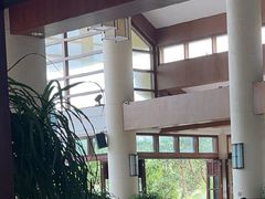-亚龙湾喜来登·美景台大堂吧