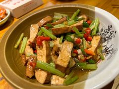 衡山香干-吃香喝辣·地道衡东菜(南岳大庙店)