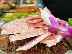 -围炉肉舍丹东海鲜烤肉·烤活鳗(步行街店)