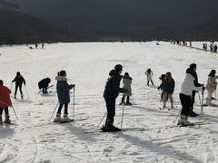 -济南卧虎山滑雪场