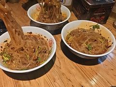 万记特色酸辣粉-万记麻辣烫国展总店