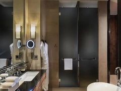 -广州天河希尔顿酒店