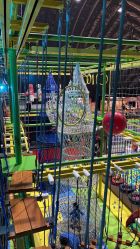 -失重星球乐园·蹦床馆(欢乐谷店)