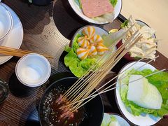 -虾弄弄海派小龙虾·牛羊蝎子火锅