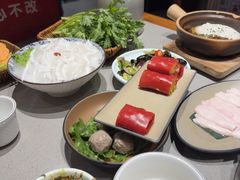 -四点金粥底火锅(沂州里店)