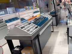 -宝岛眼镜·蔡司·依视路·青少儿近视防控验配中心(西市城购物中心店)