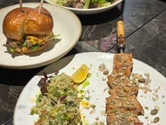 -LESCEDARS Brasserie Bistro香柏树