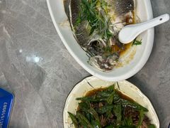 -银峰农庄·特色烧鸡·鲜无花果浸鸡