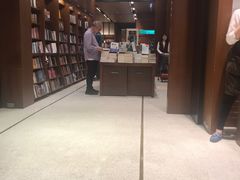 -诚品(信义店)