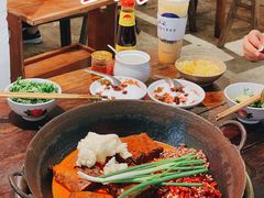 -四小区火锅·巷子里的重庆火锅(花照壁店)