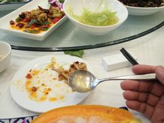 木瓜炖雪蛤-集贤阁海鲜酒楼(北辰总店)