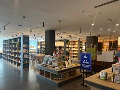 -魔方城市书房(中街益田店)