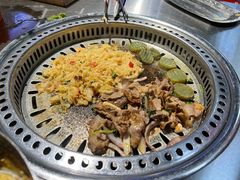-马路牙子烧烤音乐酒馆(望京店)
