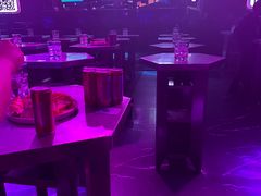 -OMO PARTY HOUSE