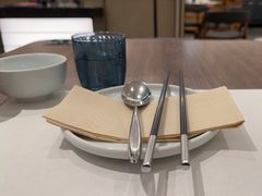 -港丽餐厅(正大店)
