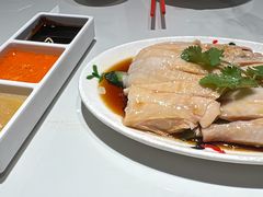 招牌海南鸡四分之一-芽笼芽笼新加坡餐厅(环球港店)