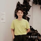 有趣！一个必须穿🟢或⚫️⚪️才能入场的展览