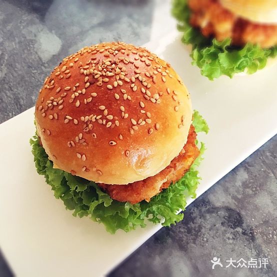 伊家亲炸鸡汉堡