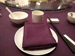 餐具摆设-三清山希尔顿度假酒店·三清轩中餐厅