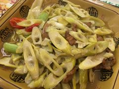 熊猫笋-君华饭店·腊排铜火锅