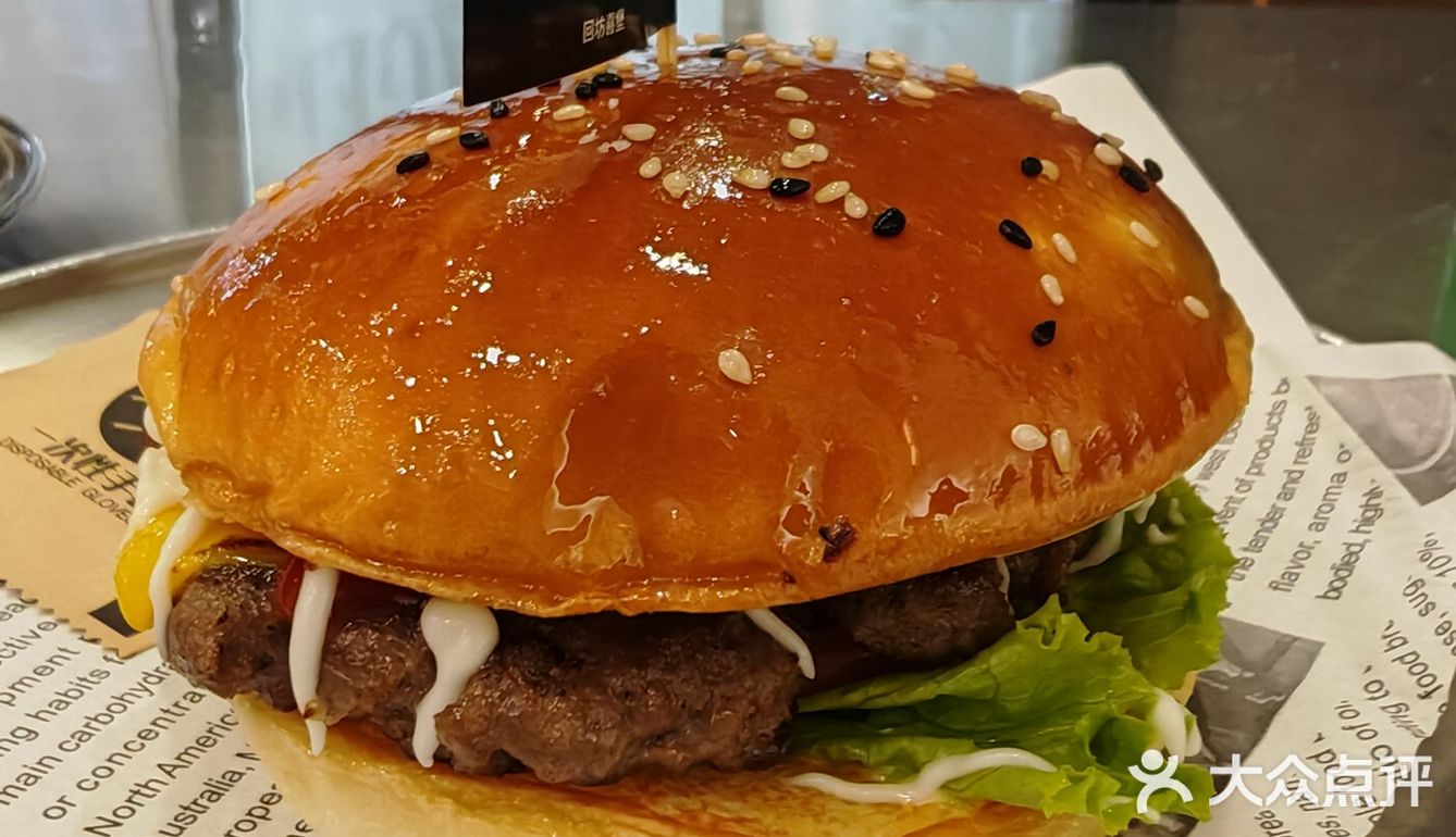 回坊快餐店，特立独行[笑脸][笑脸][笑脸]