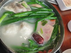 -重庆小天鹅自助火锅店(空港跨境店)