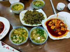 手掰豆腐-盛唐府乾州酸汤面