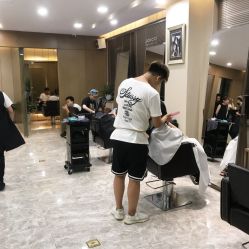 点击看大图 -专业烫发染发接发