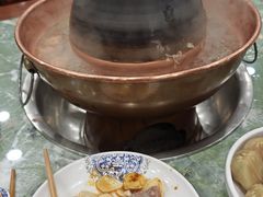 -楼外楼大刀肉传统火锅(西安大路店)