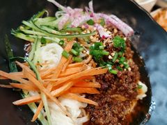 -三人行骨头王火锅(长寿店)