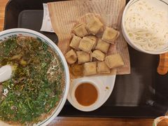-云阿蛮云南生烫牛肉米线(奉贤路店)