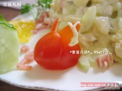 圣女果兔兔-小白桦西餐厅