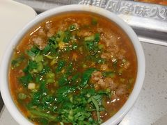 牛肉芹菜番茄汤-海底捞火锅(关山保利店)